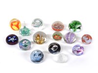 Lot 371 - A quantity of glass paperweights