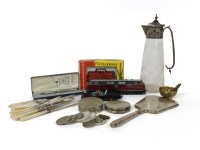 Lot 138 - A collection of miscellaneous items