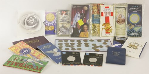 Lot 1085 - A collection of modern commemorative and brilliant uncirculated coins