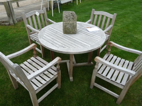 barlow tyrie garden table