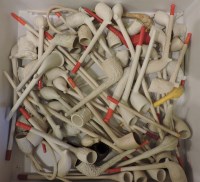 Lot 1085A - A collection of clay pipes