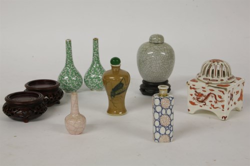 Lot 1137 - A pair of water droppers