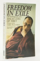 Lot 128 - DALAI LAMA: 
Freedom in Exile. The autobiography of the Dalai Lama. Abacus paperback
