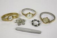 Lot 1031 - A collection of costume jewellery