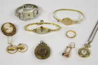 Lot 1026 - A collection of jewellery to include a ladies 18ct gold mechanical bracelet watch