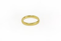 Lot 9 - A 22ct gold wedding ring
4.51g