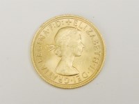 Lot 65 - A 1963 gold Sovereign