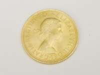 Lot 68 - A 1963 gold Sovereign