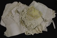 Lot 355 - A collection of lace