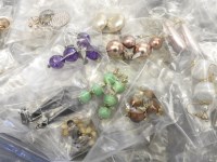 Lot 114 - A large quantity of pairs of earrings