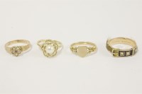 Lot 14 - A 9ct gold signet ring