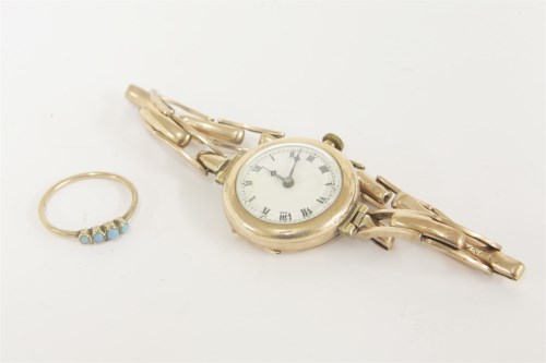 Lot 77 - A ladies 9ct gold mechanical bracelet watch