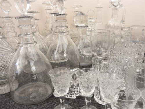 Lot 252 - A large quantity of Georgian and later glassware