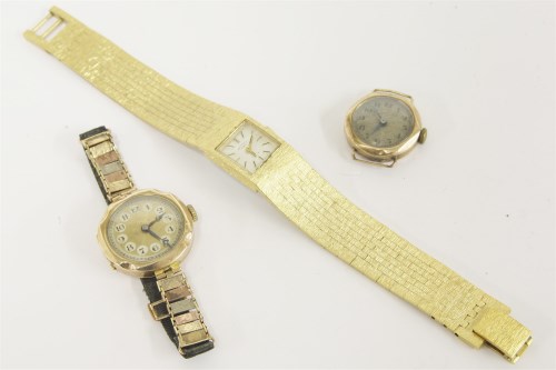 Lot 57 - A 9ct gold ladies mechanical watch