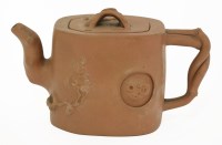 Lot 309 - A Yixing teapot with cover