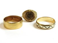Lot 60 - An 18ct gold wedding ring