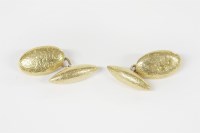 Lot 19 - A pair of early 20th century gold oval head cufflinks