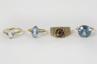Lot 10 - A 9ct gold single stone synthetic spinel ring