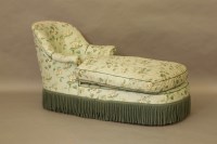 Lot 485 - A floral day bed