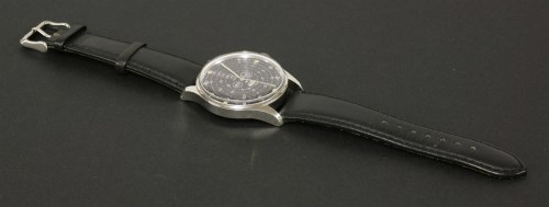 Lot 11 - A gentleman's stainless steel Cornavin Geneve Amf P810 jumping hours automatic strap watch