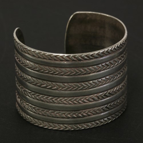 Lot 61 - A Mexican flat section cuff bangle