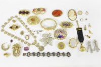Lot 61 - A collection of Victorian gilt metal jewellery