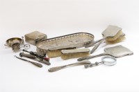 Lot 84 - A quantity of silver and silver plated items