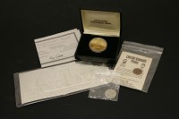 Lot 99A - A cased mint American bicentennial medal 1776 to 1976