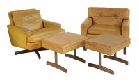 Lot 582 - A lounge suite