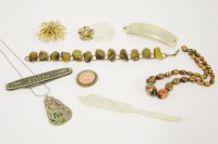 Lot 114A - A collection of costume jewellery