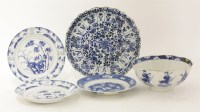 Lot 29 - A collection of blue and white