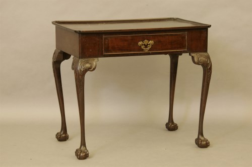 Lot 463 - A George III Irish mahogany silver table