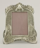 Lot 94 - A silver photograph frame