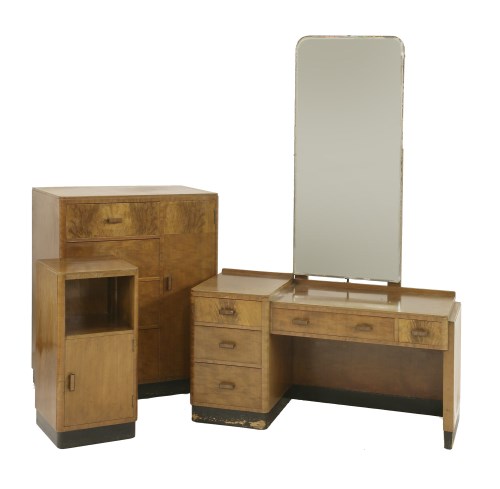 Lot 158 - An Art Deco walnut bedroom suite