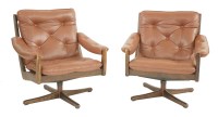 Lot 784 - A pair of Danish loungers