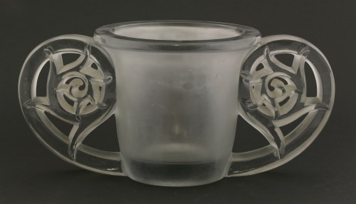 Lot 325 - A René Lalique 'Pierrefonds' glass vase