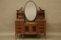 Lot 524 - An Edwardian mahogany dressing chest