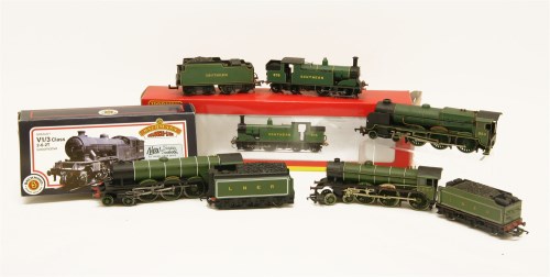 Lot 128 - A collection of model railway locomotives
