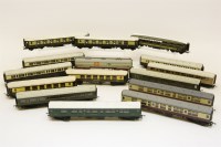 Lot 353 - A collection of model railway carriages