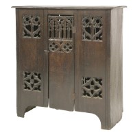 Lot 502 - An oak aumbry