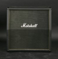 Lot 257 - A Marshall 425A Vintage Modern guitar speaker cabinet