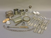 Lot 137 - A box of silver plated items