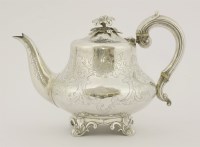 Lot 459 - A Victorian silver teapot
