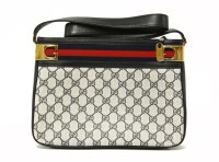 Lot 1070 - A Gucci vintage handbag