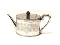 Lot 463 - A Victorian silver teapot