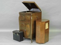 Lot 515 - A mahogany cased model T gramophone