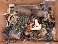 Lot 262 - A large collection of Britains and other zoo animals together with similar associated items