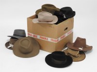Lot 255 - Twenty five assorted hats