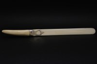 Lot 132 - An ivory paper knife