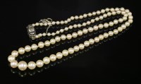 Lot 147 - A single row graduated cultured pearl necklace